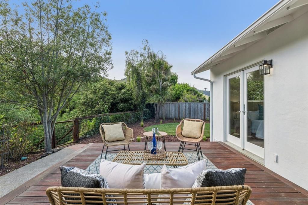 Image 35 of property listing at 898 Standish Road, Pacifica, CA 94044