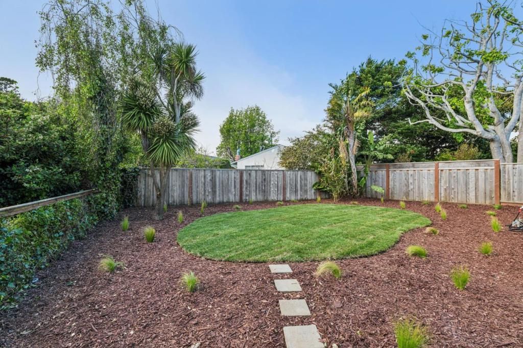 Image 36 of property listing at 898 Standish Road, Pacifica, CA 94044
