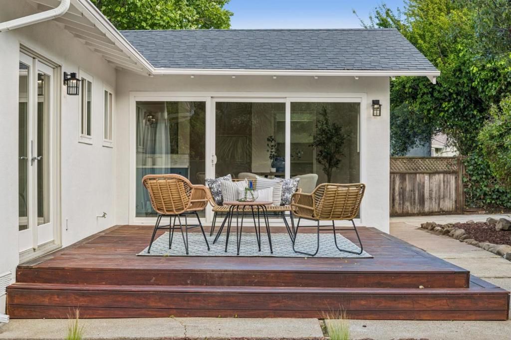 Image 38 of property listing at 898 Standish Road, Pacifica, CA 94044