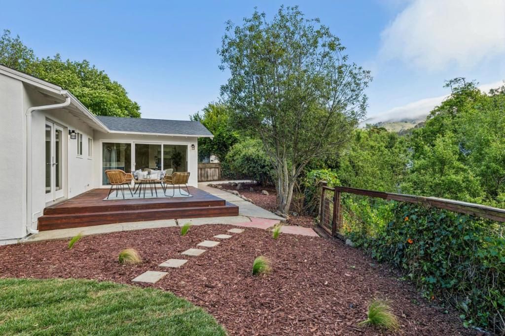 Image 40 of property listing at 898 Standish Road, Pacifica, CA 94044