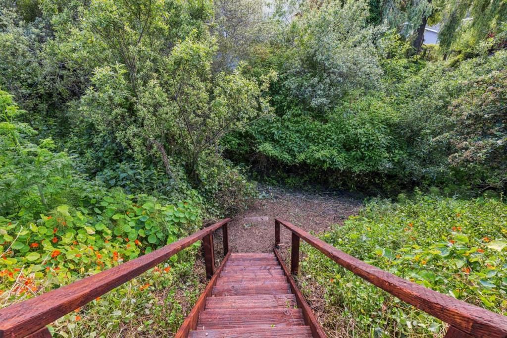 Image 42 of property listing at 898 Standish Road, Pacifica, CA 94044