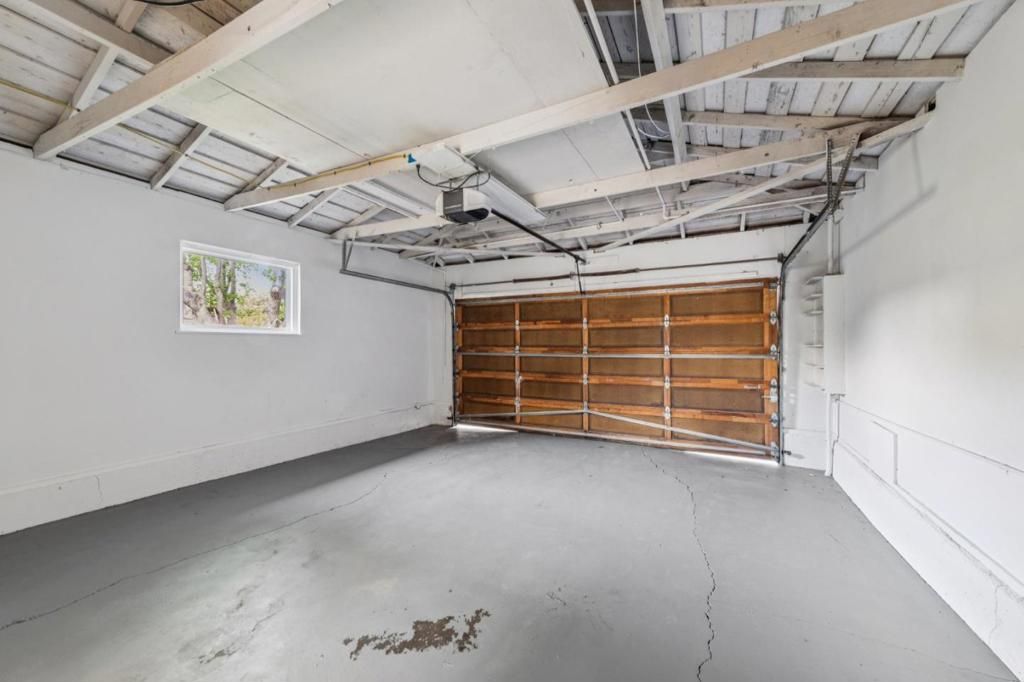 Image 43 of property listing at 898 Standish Road, Pacifica, CA 94044