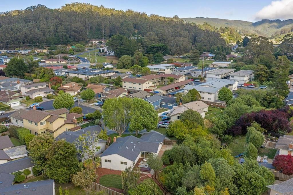 Image 44 of property listing at 898 Standish Road, Pacifica, CA 94044