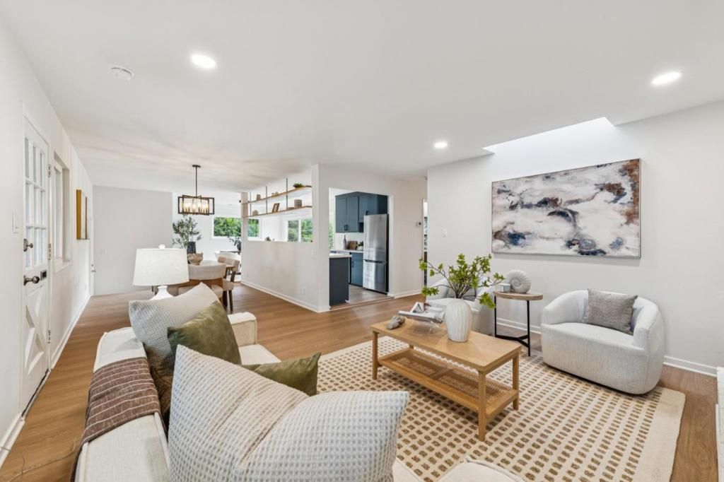 Image 9 of property listing at 898 Standish Road, Pacifica, CA 94044