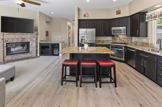 496 Yale Dr, Roseville, CA 95678