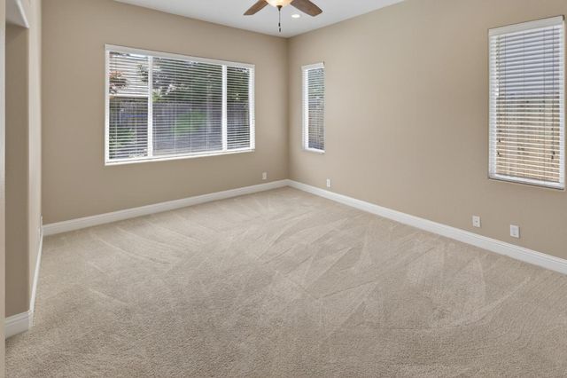 496 Yale Dr, Roseville, CA 95678