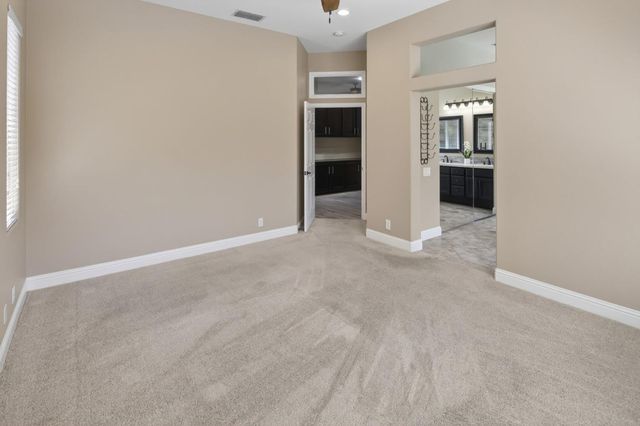496 Yale Dr, Roseville, CA 95678