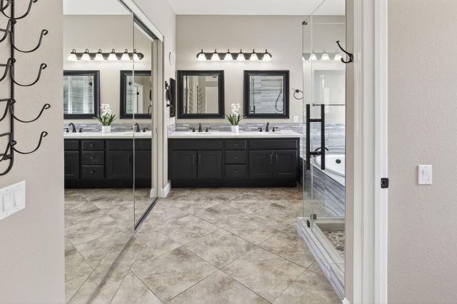 496 Yale Dr, Roseville, CA 95678