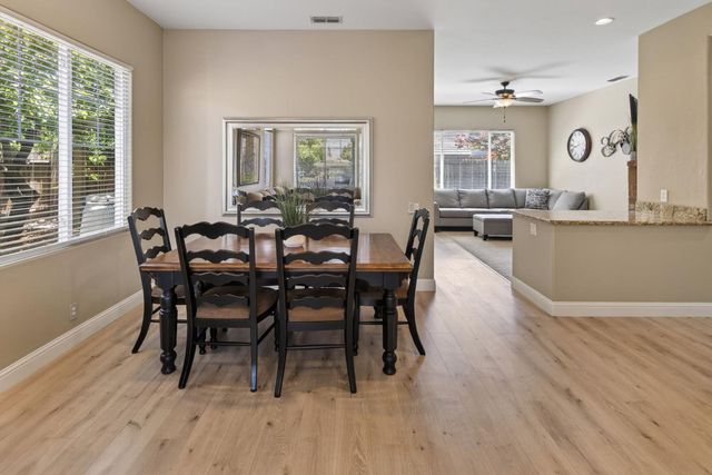 496 Yale Dr, Roseville, CA 95678