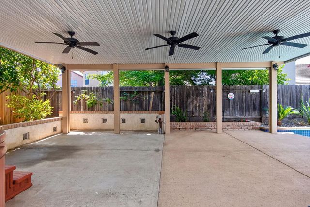496 Yale Dr, Roseville, CA 95678
