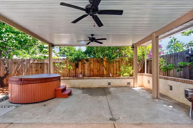 496 Yale Dr, Roseville, CA 95678