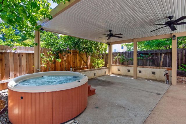 496 Yale Dr, Roseville, CA 95678