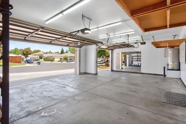 496 Yale Dr, Roseville, CA 95678
