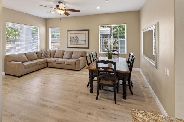 496 Yale Dr, Roseville, CA 95678