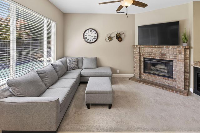 496 Yale Dr, Roseville, CA 95678