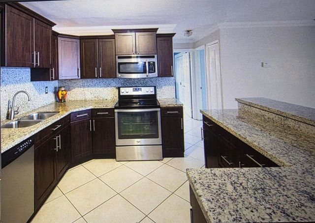 2441 PINE TREE Drive, Miramar, FL 33023