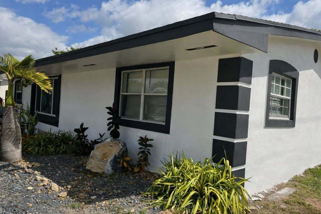 2441 PINE TREE Drive, Miramar, FL 33023