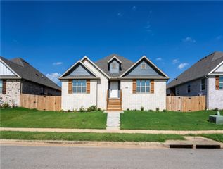 4300 SW Adams Road, Bentonville, AR 72713