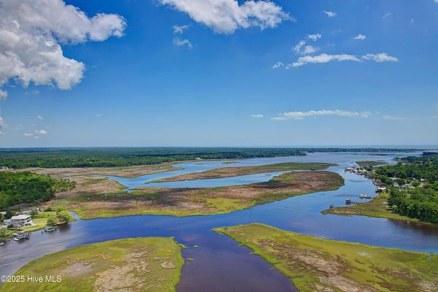 178 Chestnut Drive SW, Supply, NC 28462