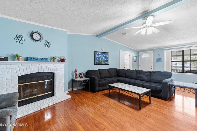 178 Chestnut Drive SW, Supply, NC 28462