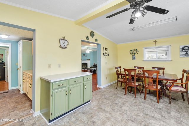 178 Chestnut Drive SW, Supply, NC 28462