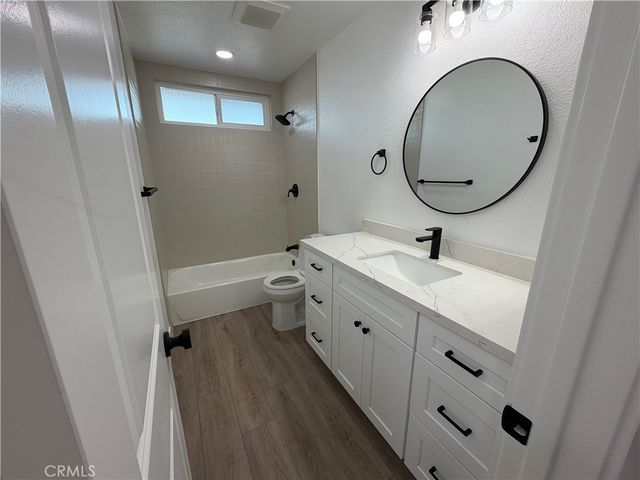 1400 W Warner Avenue 42, Santa Ana, CA 92704