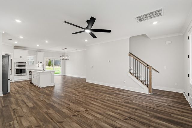 806 Hillock Trace, Lebanon, TN 37087