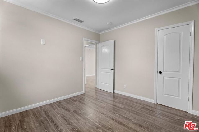 18725 Martha Street, Tarzana (los Angeles), CA 91356