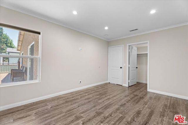 18725 Martha Street, Tarzana (los Angeles), CA 91356