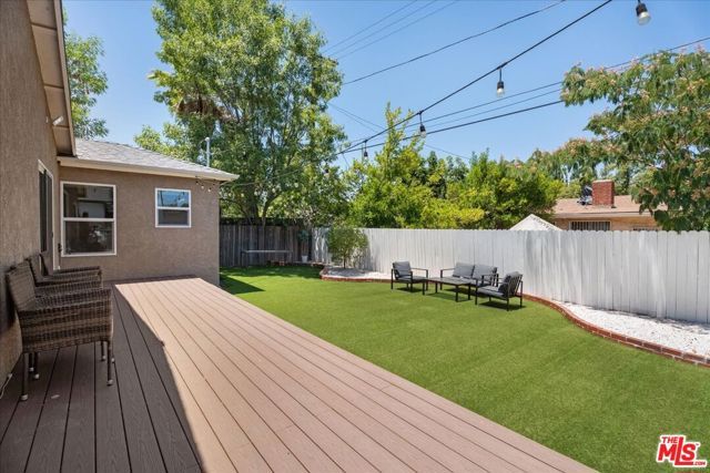 18725 Martha Street, Tarzana (los Angeles), CA 91356