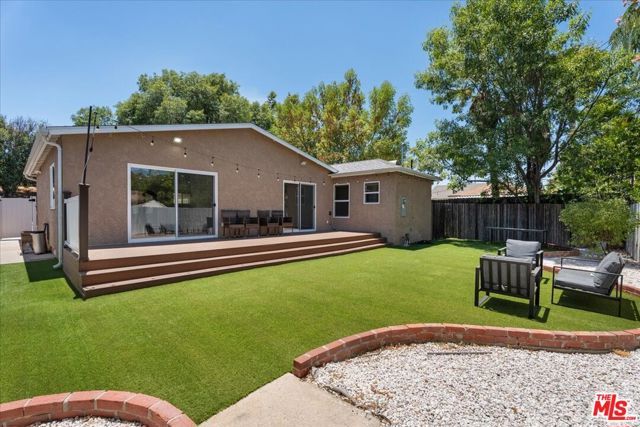 18725 Martha Street, Tarzana (los Angeles), CA 91356