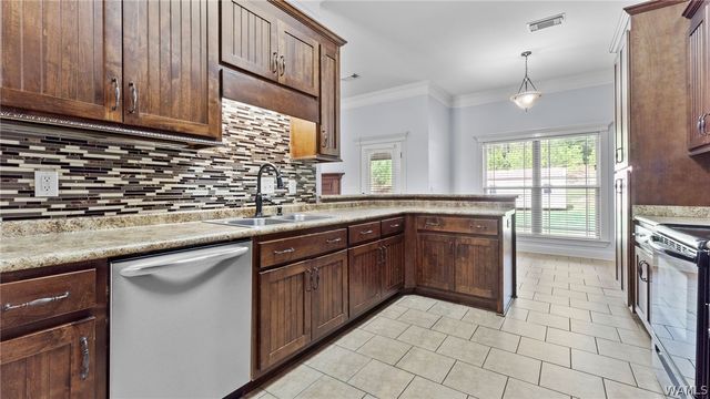 13168 Autumnwood, Northport, AL 35473
