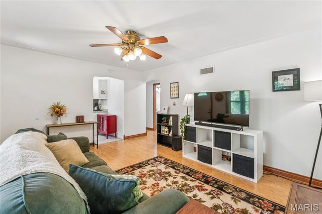 1052 Kuhlman Lane, Webster Groves, MO 63119