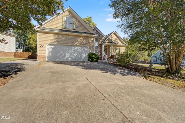 1200 Secotan Place, Fuquay Varina, NC 27526