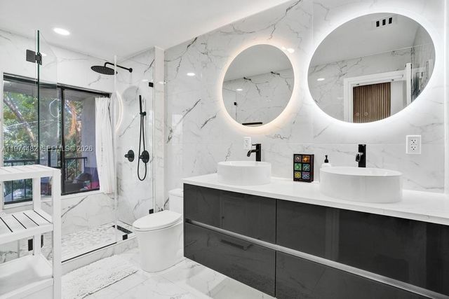 2723 NE 164th St 77, North Miami Beach, FL 33160