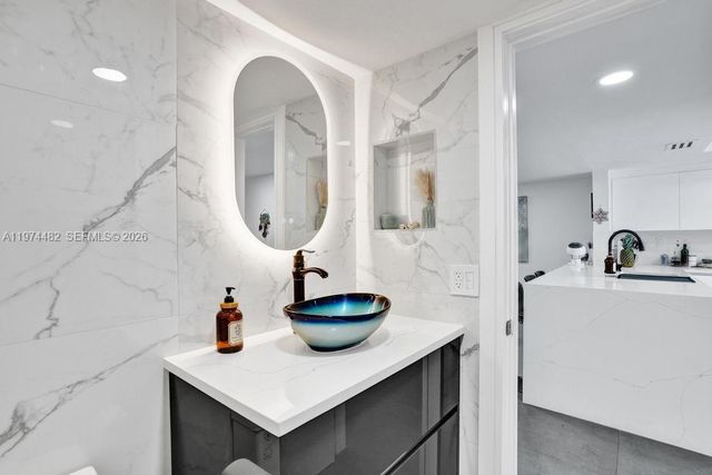 2723 NE 164th St 77, North Miami Beach, FL 33160