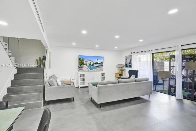 2723 NE 164th St 77, North Miami Beach, FL 33160