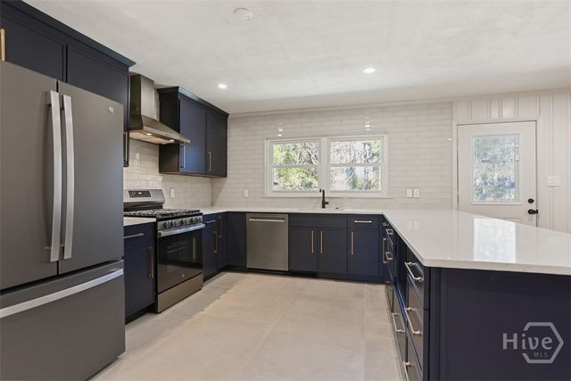 20 E 67th Street, Savannah, GA 31405