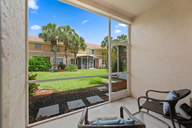 214 River Bluff Lane, Royal Palm Beach, FL 33411