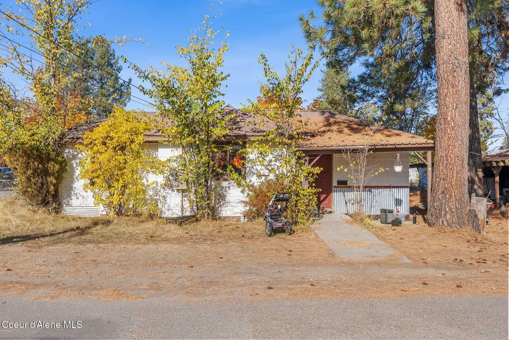 353 4th St, Priest River, ID 83856 photo 2