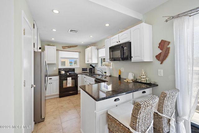 80 Mary Alice Road, Manahawkin, NJ 08050