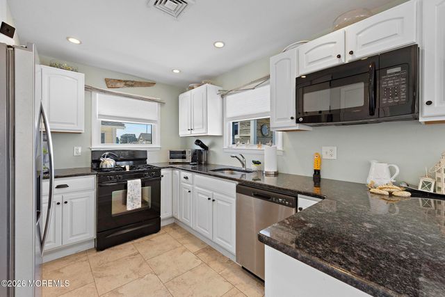 80 Mary Alice Road, Manahawkin, NJ 08050