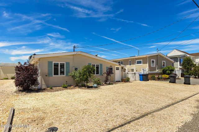 80 Mary Alice Road, Manahawkin, NJ 08050
