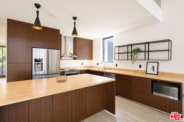 2230 Glendale Boulevard, Los Angeles, CA 90039