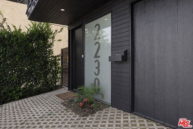 2230 Glendale Boulevard, Los Angeles, CA 90039