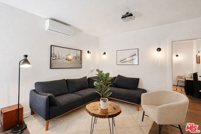 2230 Glendale Boulevard, Los Angeles, CA 90039
