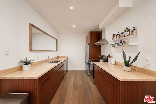 2230 Glendale Boulevard, Los Angeles, CA 90039