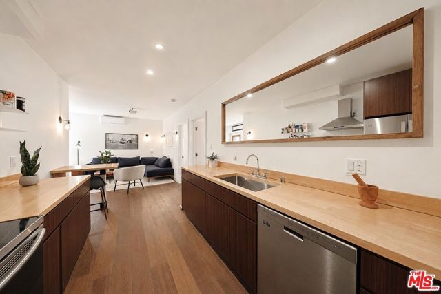2230 Glendale Boulevard, Los Angeles, CA 90039