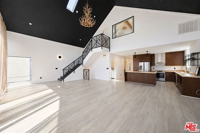 2230 Glendale Boulevard, Los Angeles, CA 90039