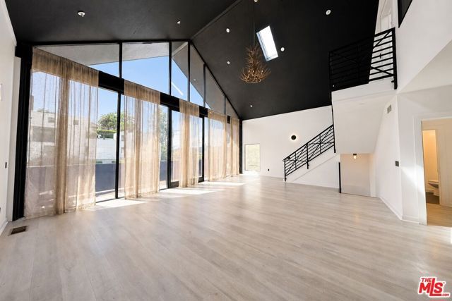 2230 Glendale Boulevard, Los Angeles, CA 90039